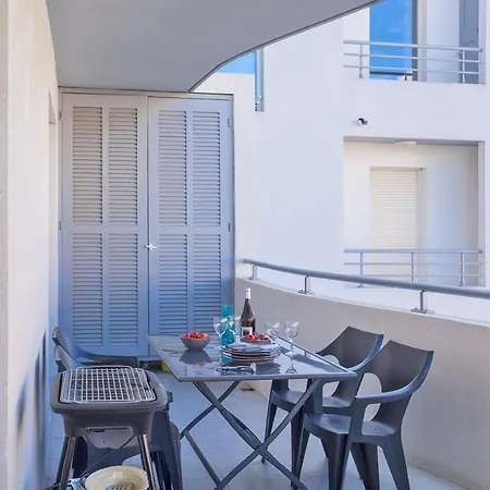 L'orangeraie Calvi Centre A 300m De La Et Du Port Parking Prive カルヴィ