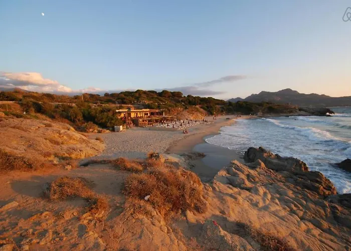 L'orangeraie Calvi Centre A 300m De La Et Du Port Parking Prive Апартаменты